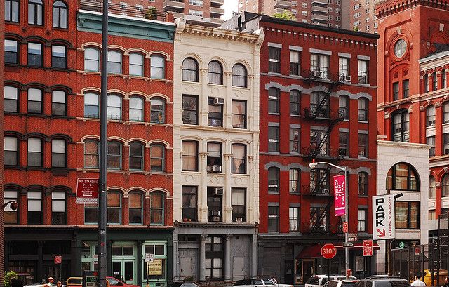 facade of New York walk up buildings